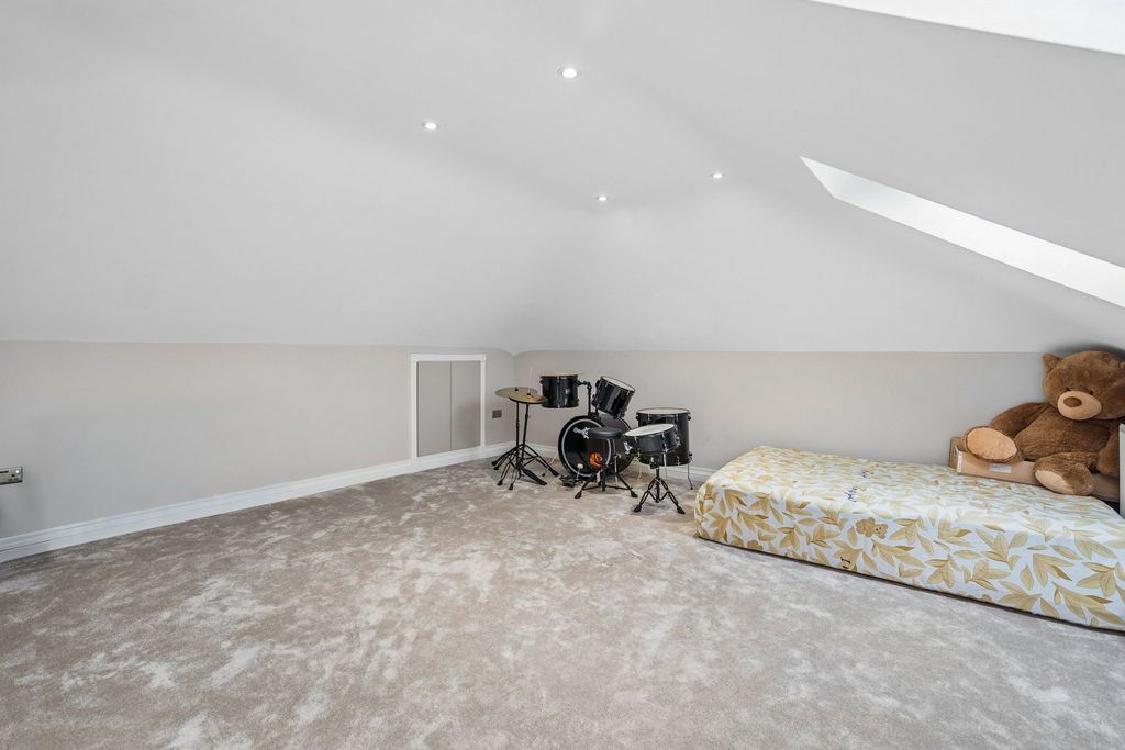 Additional image 20 of 5 bed detached house for saleHeathfield Road, Bushey WD23