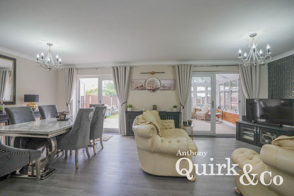 Additional image 3 of 4 bed detached house for saleBeach House Gardens, Canvey Island SS8