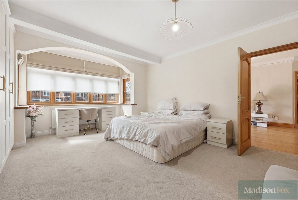 Additional image 28 of 6 bed detached house for saleTomswood Road, Chigwell IG7