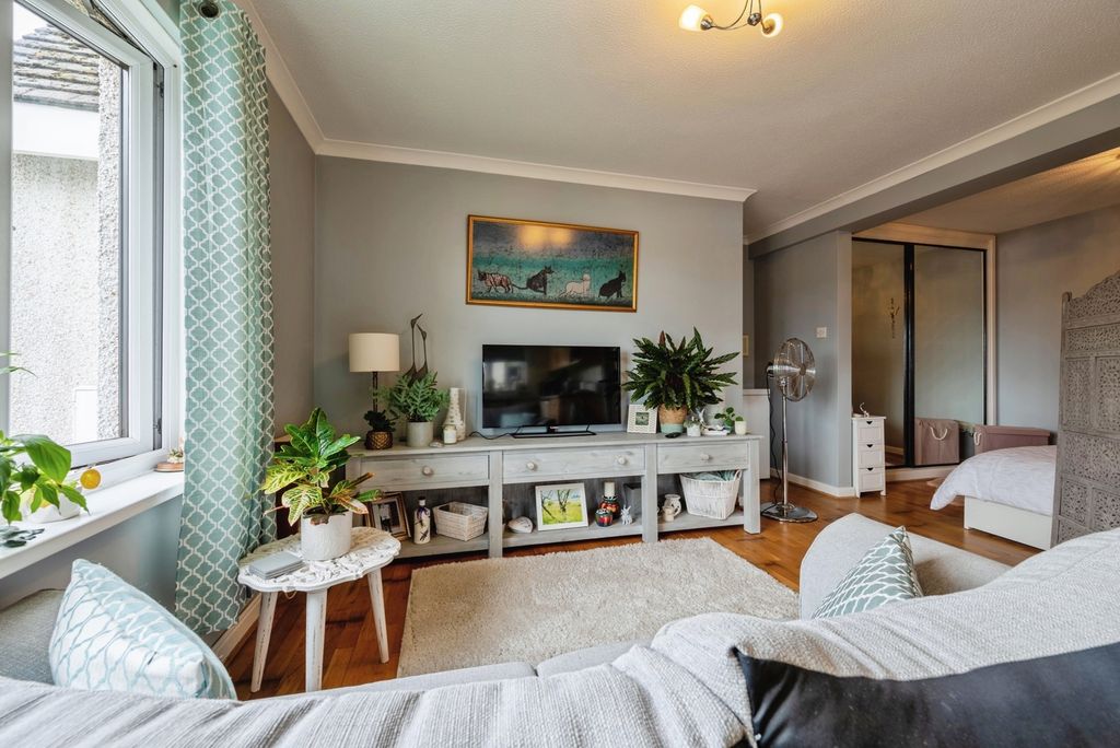 Additional image 2 of 1 bed flat for saleFernleigh Gardens, Wadebridge, Cornwall PL27
