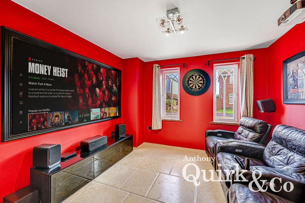 Additional image 14 of 4 bed detached house for saleHannett Road, Canvey Island SS8