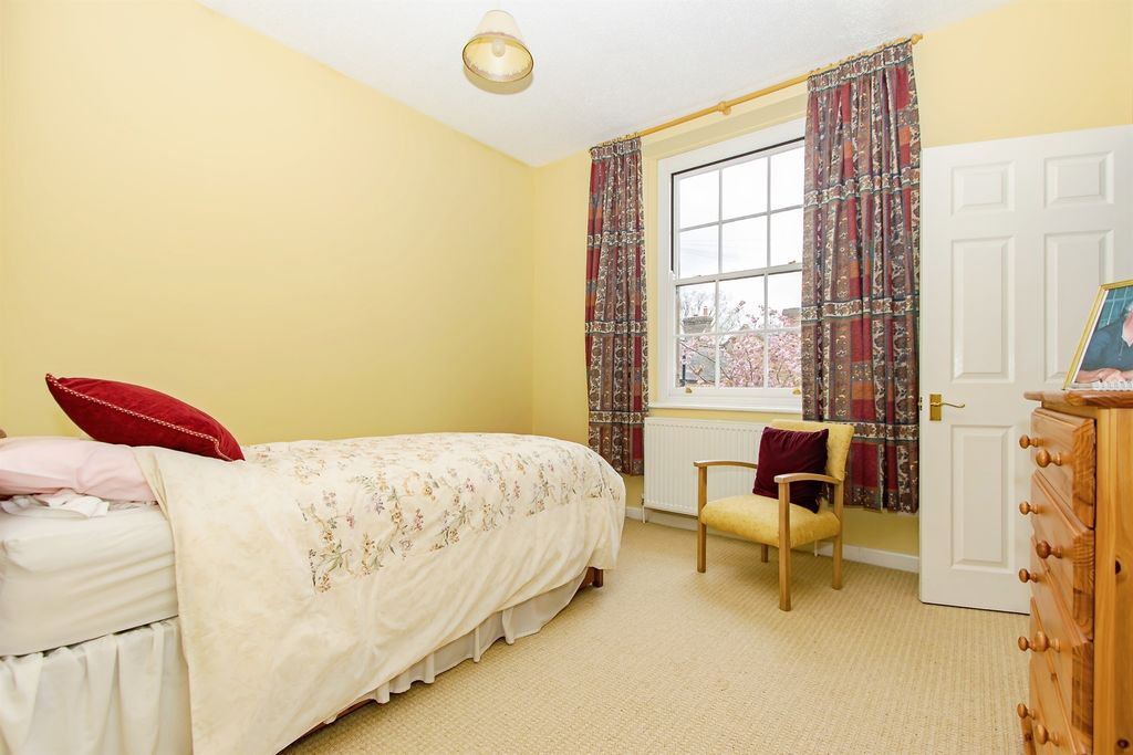 Additional image 4 of 1 bed flat for saleGlovers Close, Milborne Port, Sherborne DT9