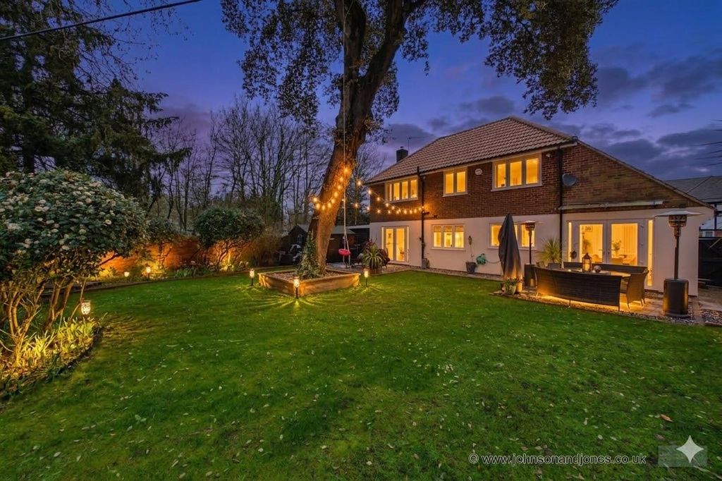 Additional image 36 of 4 bed detached house for saleLittle Green Lane, Chertsey KT16