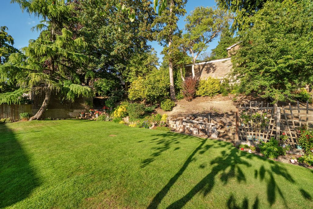 Additional image 17 of 4 bed detached house for saleBradenhurst Close, Caterham CR3