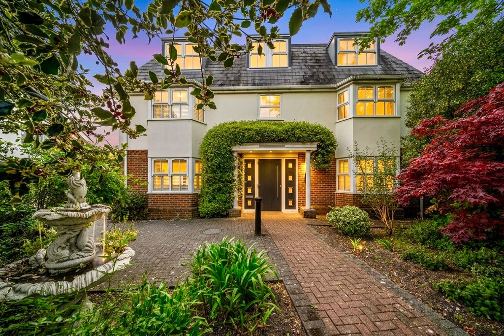 Additional image 23 of 2 bed flat for saleChertsey, Surrey KT16