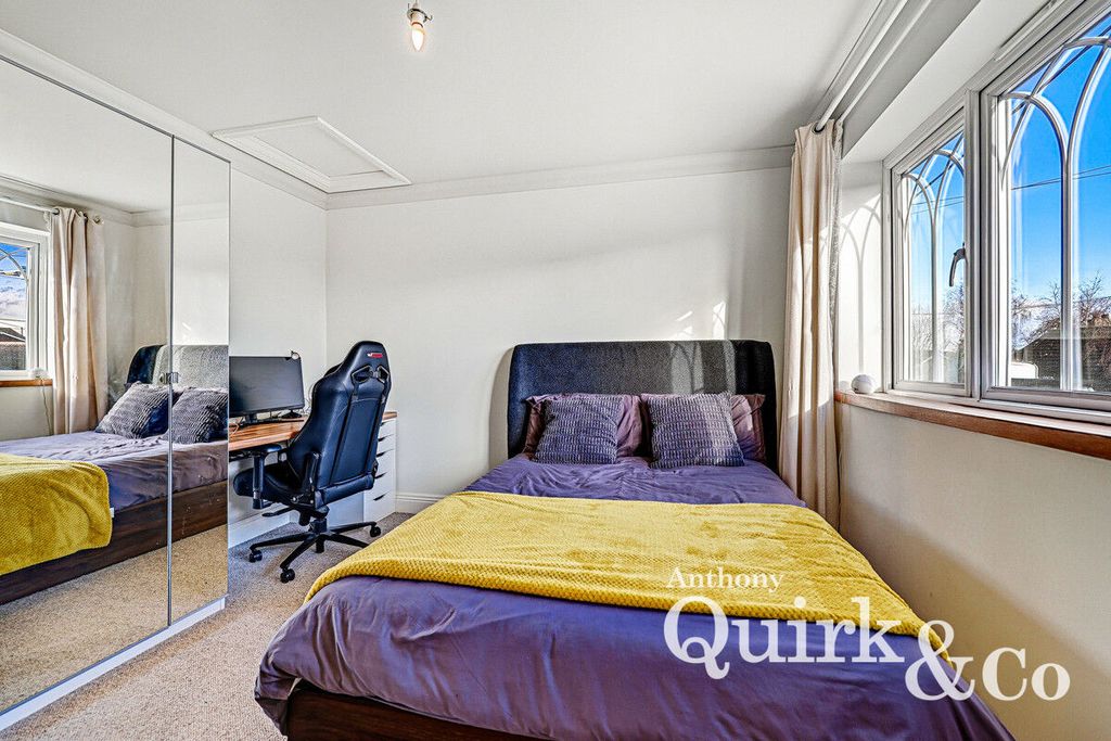 Additional image 22 of 4 bed detached house for saleHannett Road, Canvey Island SS8