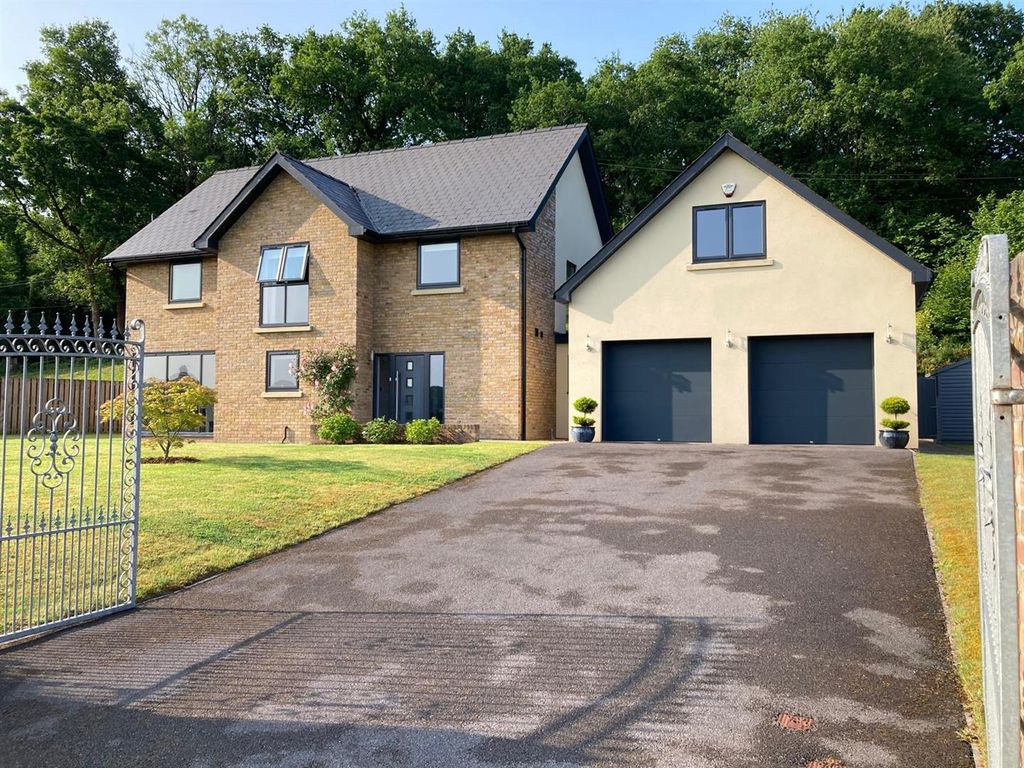 5 bed detached house for saleGrey Hill Court, Caerwent, Caldicot NP26