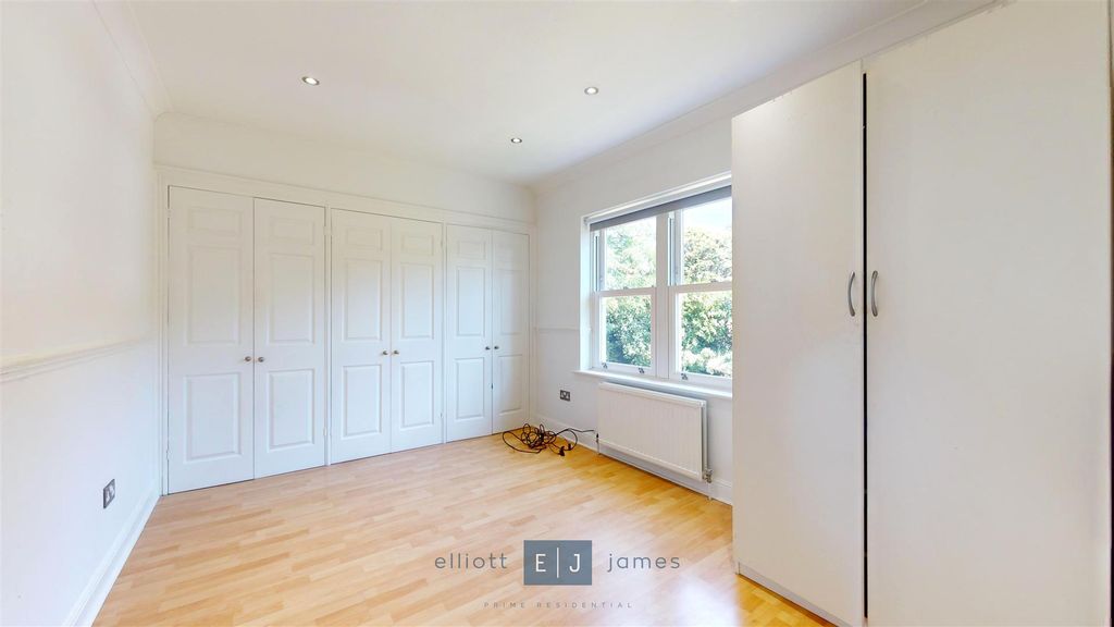 Additional image 18 of 5 bed detached house for saleMeadow Way, Chigwell IG7