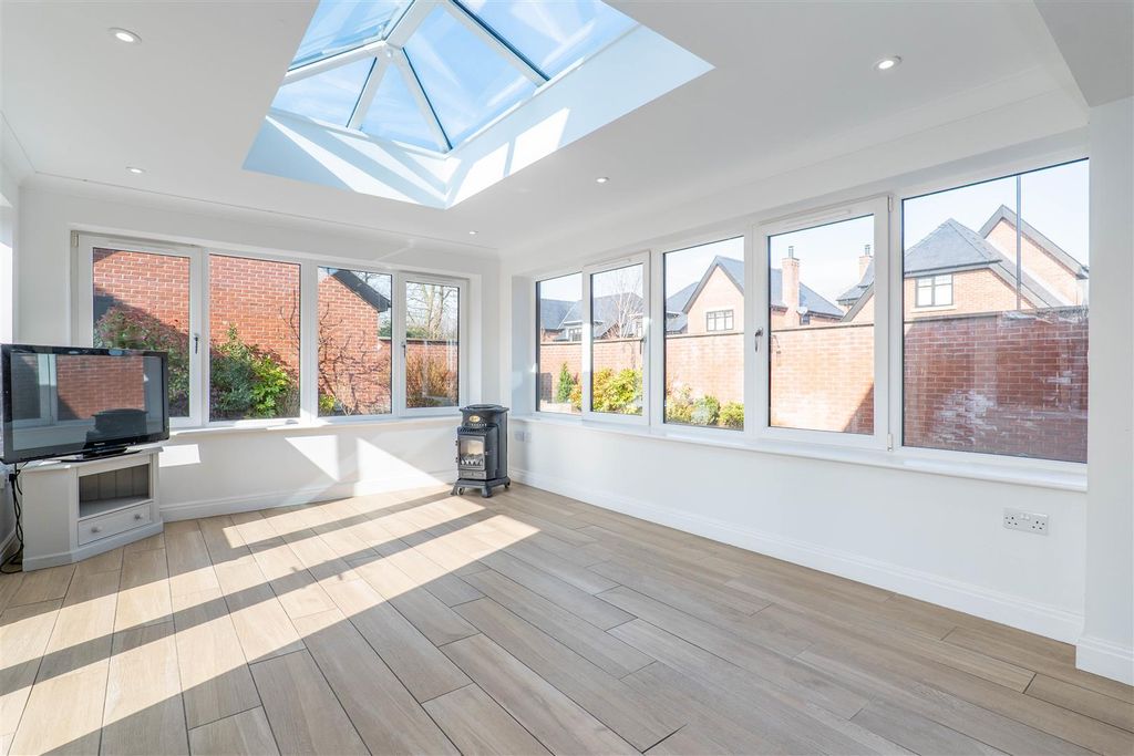 Additional image 20 of 7 bed detached house for saleChapel Fold, Whittle-Le-Woods, Chorley PR6