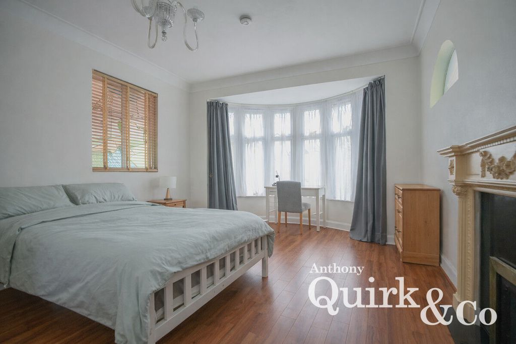 Additional image 3 of 7 bed detached house for saleLong Road, Canvey Island SS8
