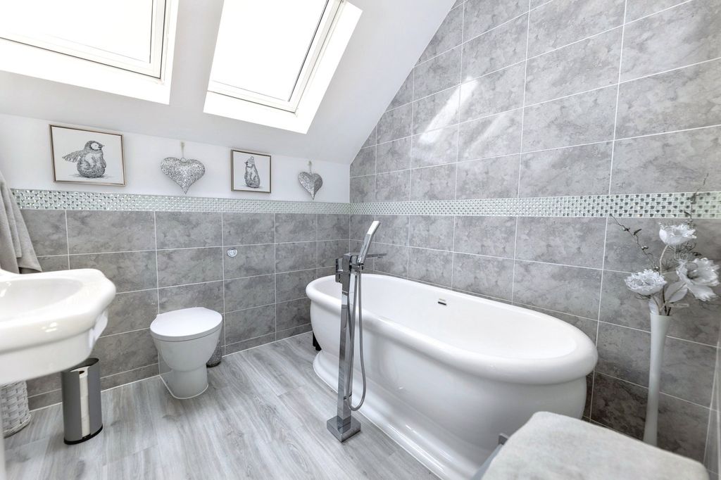 Additional image 17 of 4 bed detached house for saleHeath Road, St Osyth CO16