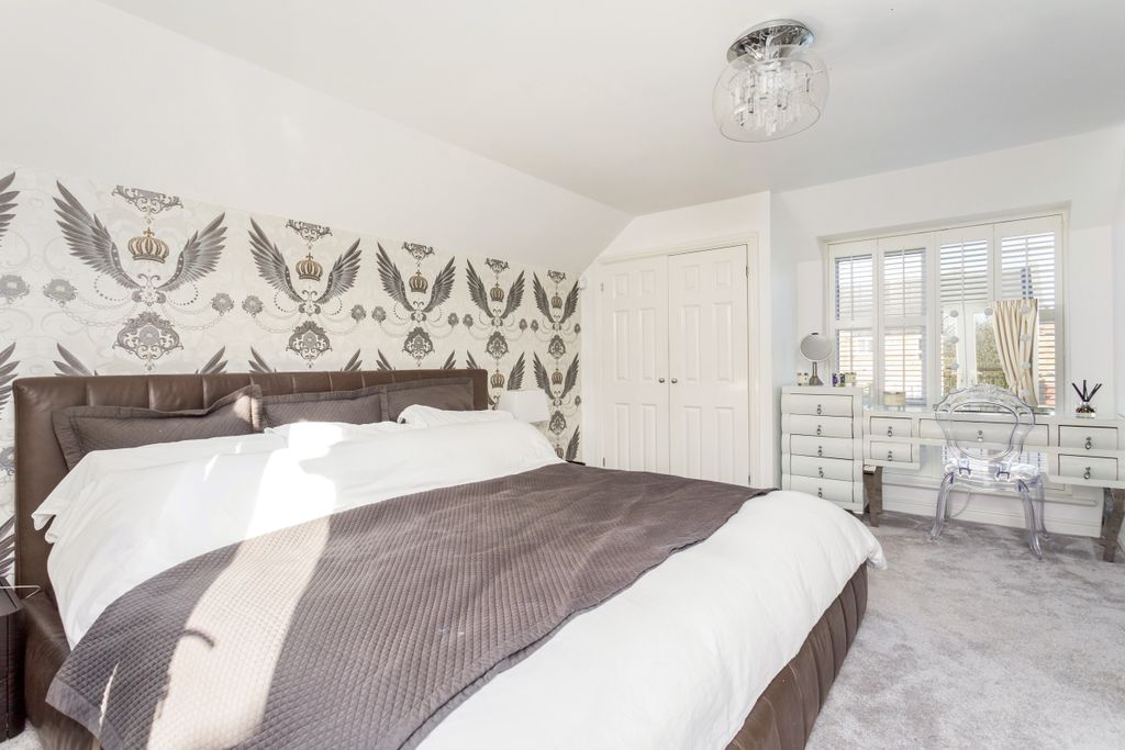 Additional image 17 of 5 bed detached house for saleGowrie Place, Caterham CR3