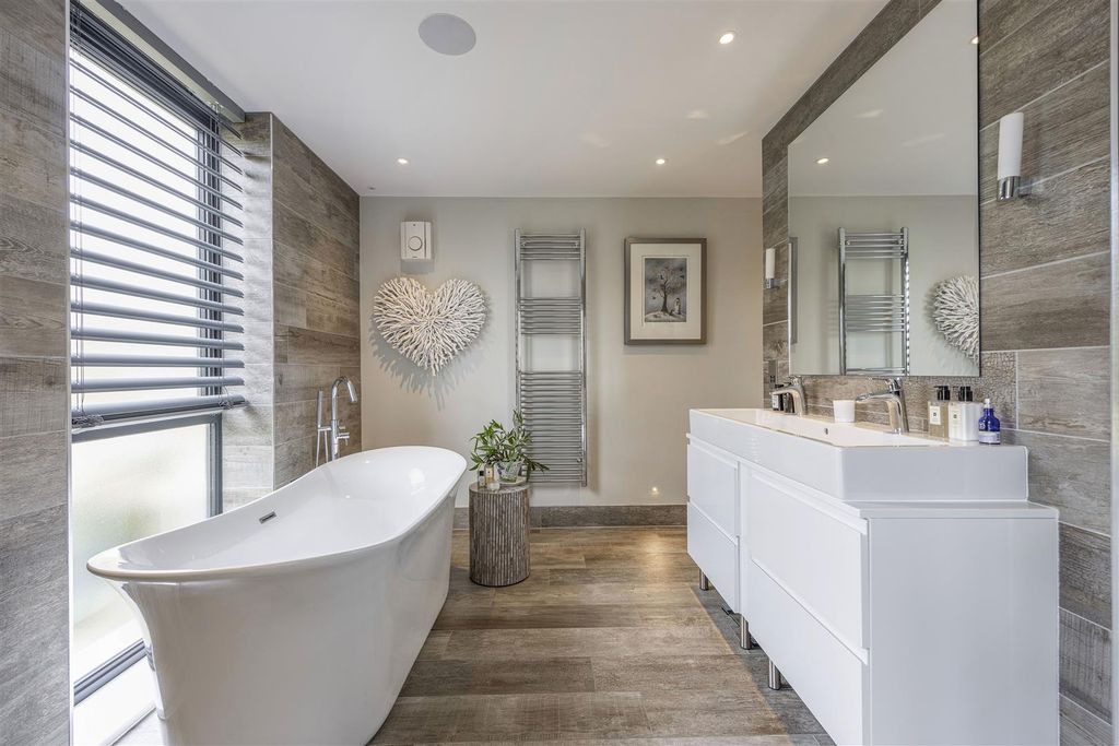 Additional image 10 of 5 bed detached house for saleSovereign View, Charlton Kings, Cheltenham GL52