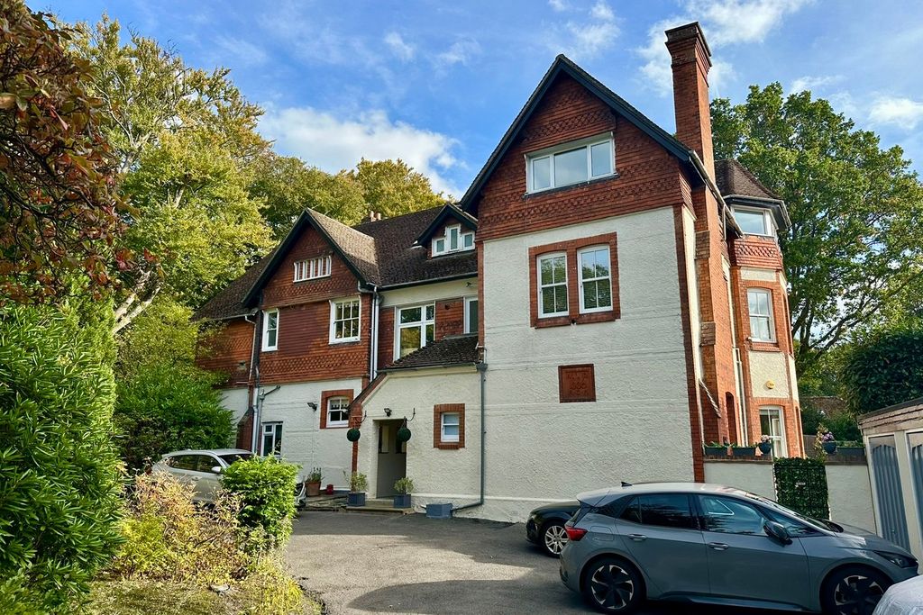 Additional image 17 of 2 bed flat for salePortesbery Road, Camberley GU15
