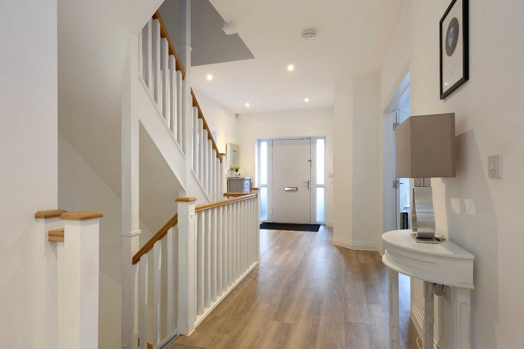Additional image 11 of 6 bed country house for saleDeanway, Chalfont St. Giles, Buckinghamshire HP8