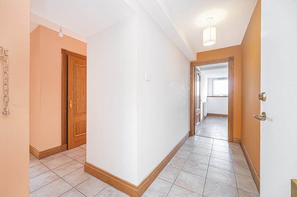 Additional image 5 of 2 bed flat for saleEast Fergus Place, Kirkcaldy KY1