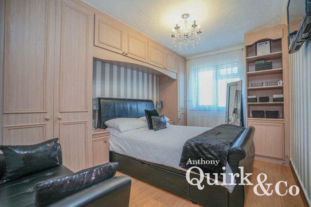 Additional image 17 of 4 bed detached house for saleLarup Avenue, Canvey Island SS8