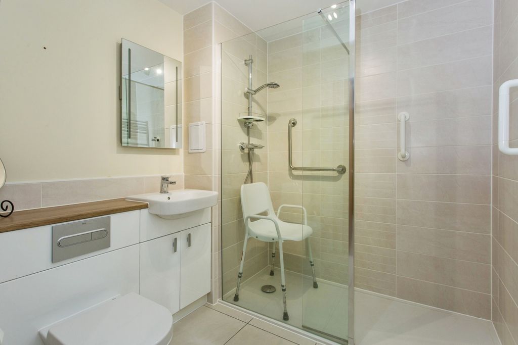 Additional image 10 of 1 bed flat for salePreston Road, Clayton-Le-Woods, Chorley, Lancashire PR6