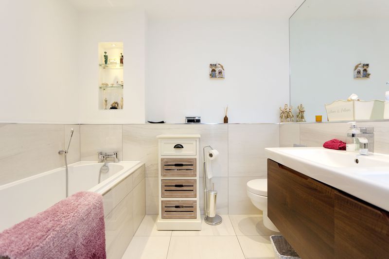 Additional image 18 of 3 bed flat for saleRegency Apartments, Manor Road, Chigwell IG7