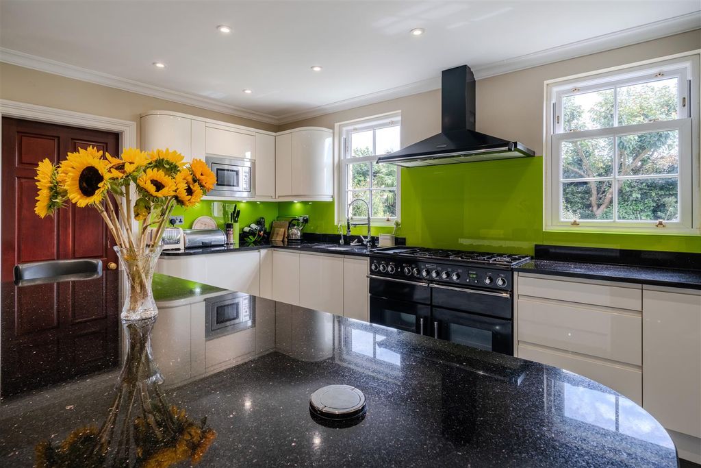 Additional image 14 of 5 bed detached house for saleBurbank House, Westbrook Close, Brookside, Chesterfield S40