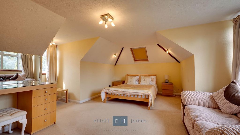 Additional image 34 of 5 bed detached house for saleLee Grove, Chigwell IG7