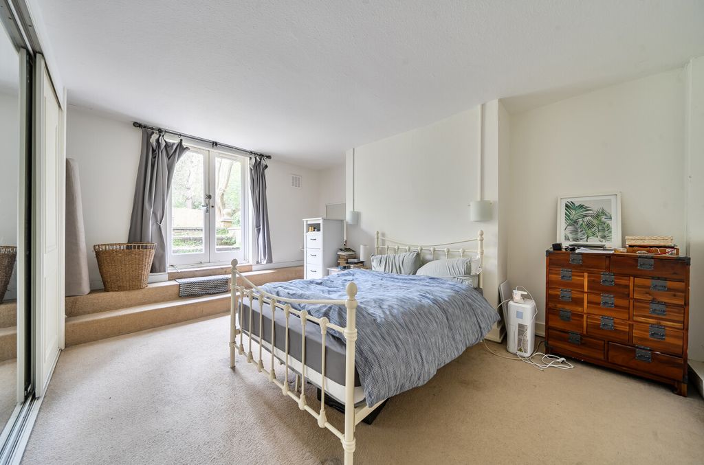 Additional image 3 of 1 bed flat for saleLower Camden, Chislehurst, Kent BR7