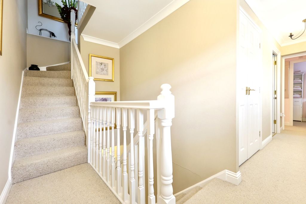 Additional image 14 of 4 bed semi-detached house for sale12 Cherry Tree Way, Carterton OX18