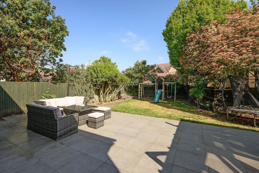 Additional image 3 of 4 bed detached house for saleLawson Walk, Carshalton Beeches SM5