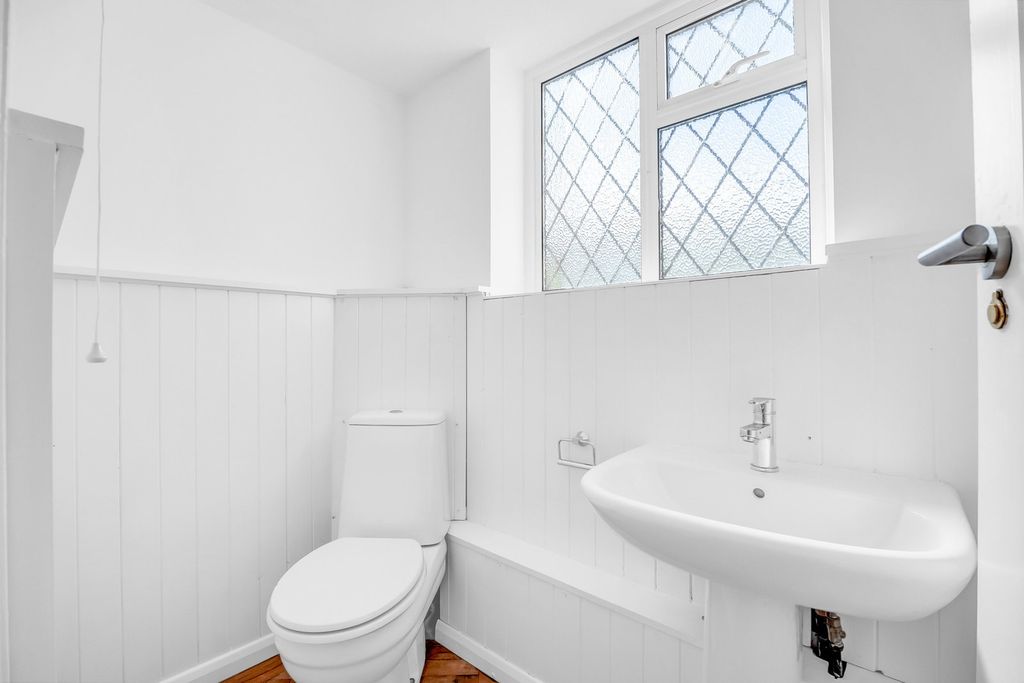 Additional image 10 of 3 bed detached house for saleHarestone Hill, Caterham CR3