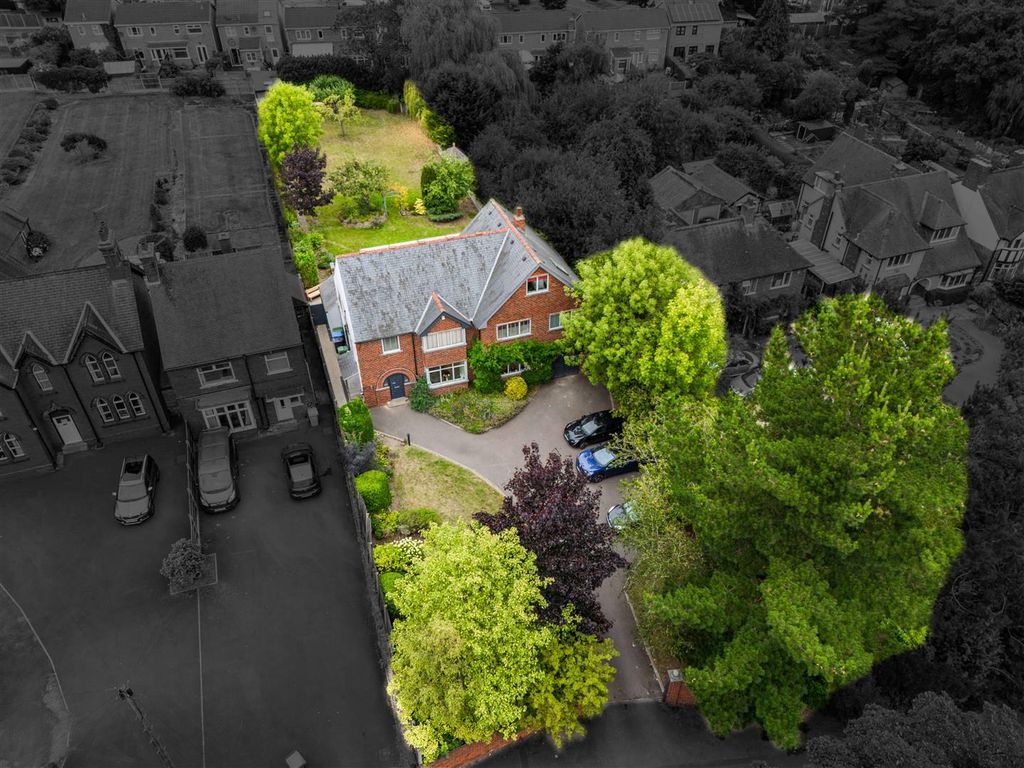 Additional image 28 of 5 bed detached house for saleSt. Johns Road, Newbold, Chesterfield S41