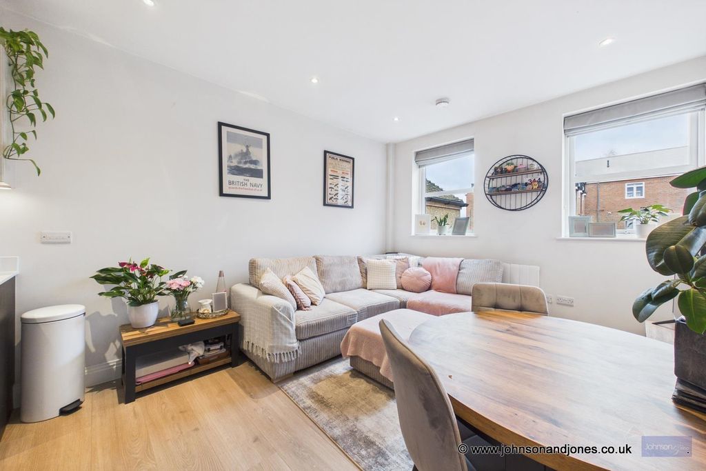 Additional image 3 of 2 bed flat for salePortman House, Chertsey KT16