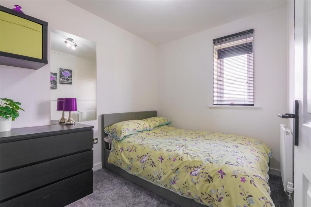 Additional image 7 of 2 bed flat for salePort Rise, Chatham ME4