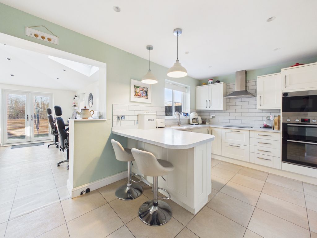 Additional image 14 of 4 bed detached house for saleTelford Close, Castleford, West Yorkshire WF10