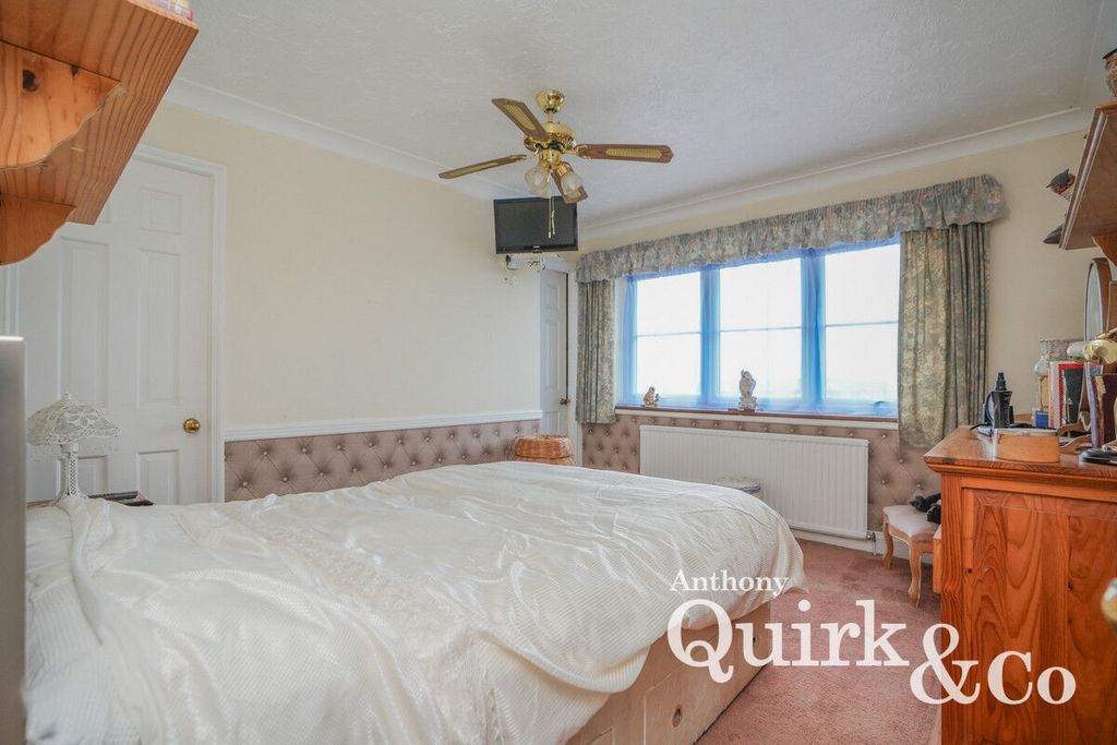 Additional image 18 of 5 bed detached house for saleSt. Agnes Drive, Canvey Island SS8