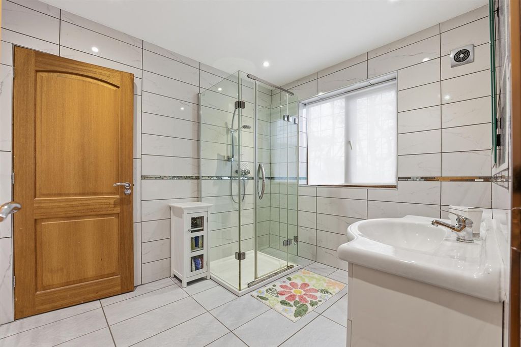 Additional image 23 of 6 bed detached house for saleRye Flatt Lane, Chesterfield S40