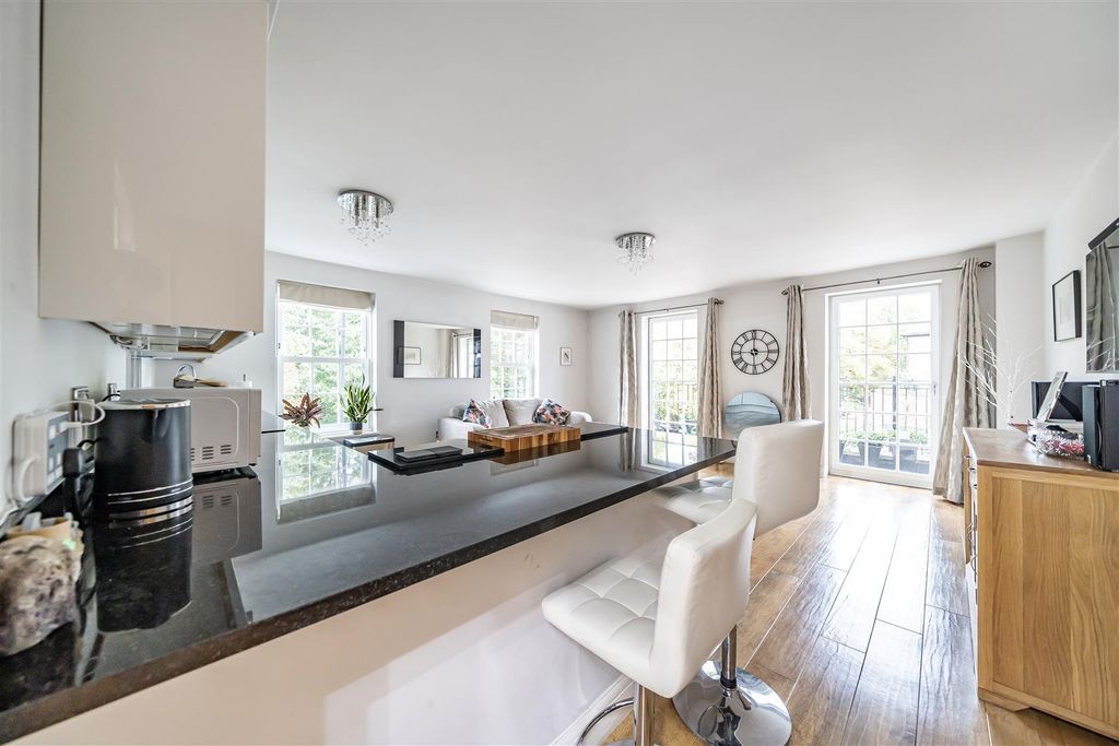 Additional image 18 of 2 bed flat for saleNicole Lodge, 2 Carshalton Park Road, Carshalton SM5