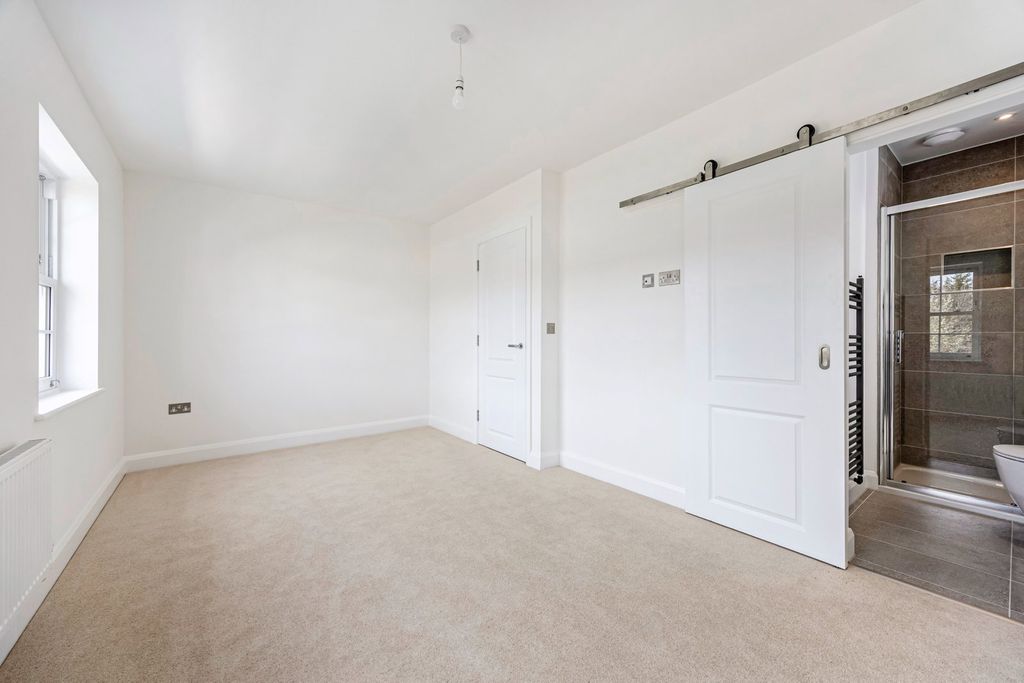 Additional image 11 of 3 bed semi-detached house for saleLondon Road, Cheltenham GL52
