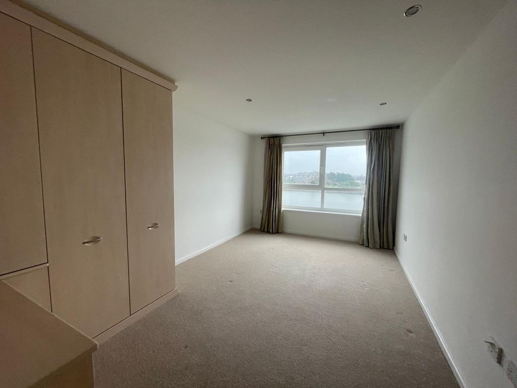 Additional image 7 of 3 bed flat for saleFlat 30, Cwrt Naomi, Pentre Doc Y Gogledd, Llanelli, Carmarthenshire SA15