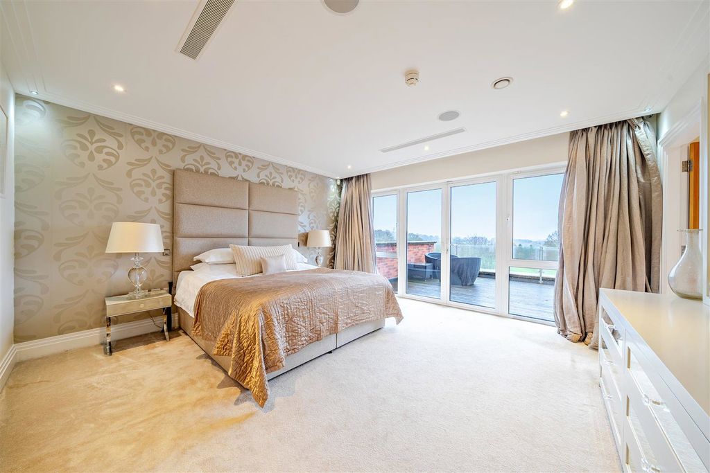 Additional image 18 of 5 bed detached house for saleProwse Avenue, Bushey Heath, Bushey WD23