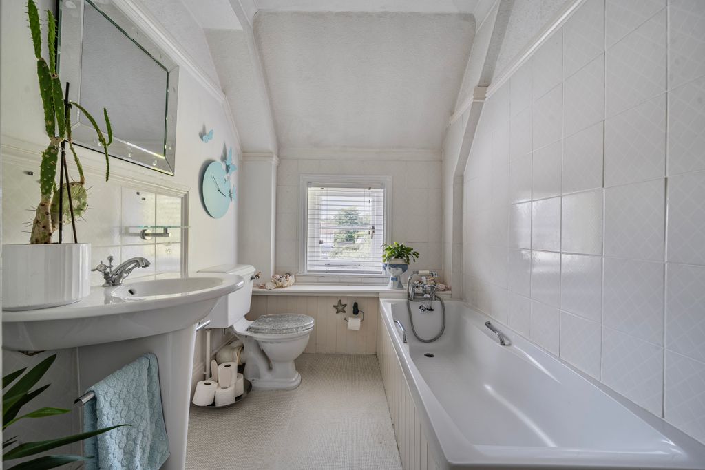 Additional image 6 of 3 bed flat for saleWoodlands Road, Camberley GU15
