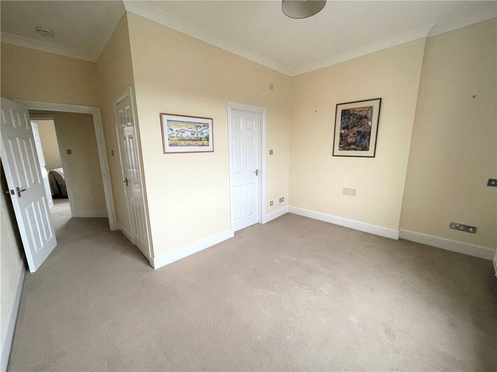 Additional image 6 of 1 bed flat for saleHigh Street, Marlborough, Wiltshire SN8