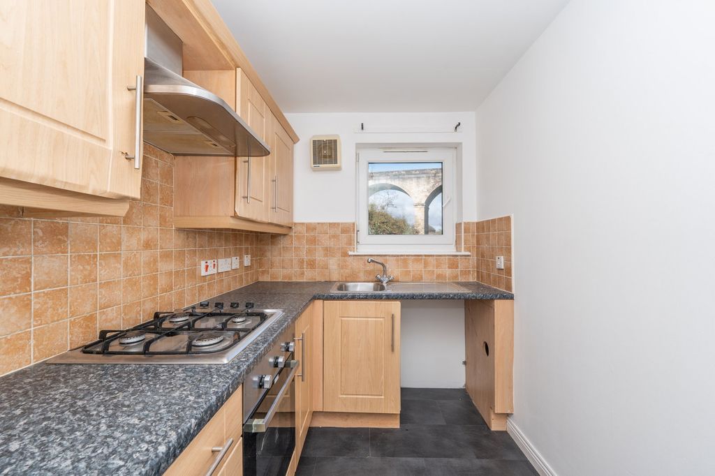Additional image 5 of 2 bed flat for saleMill Street, Kirkcaldy KY1