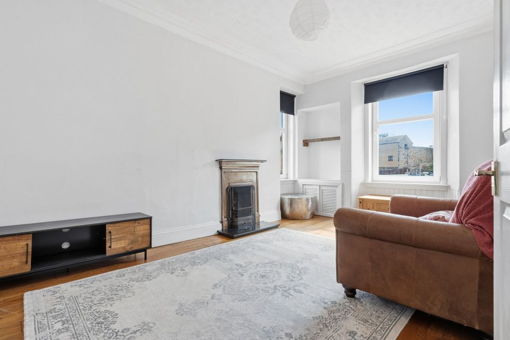 Additional image 2 of 3 bed flat for saleSomerville Street, Burntisland KY3