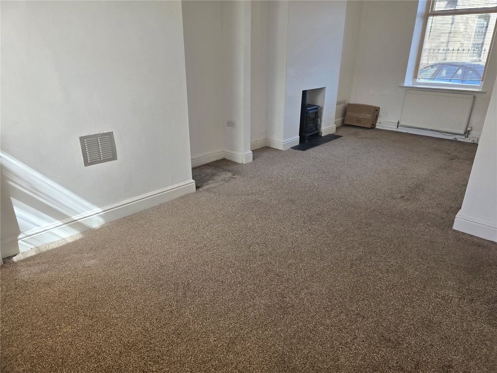 3 bed terraced house for salePool Lane, Caernarfon, Gwynedd LL55 photo 2