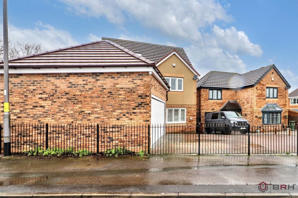 Additional image 36 of 5 bed detached house for salePasture Way, Castleford WF10