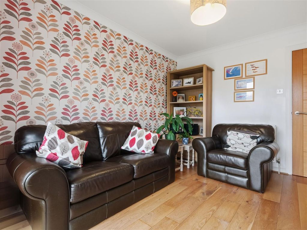 Additional image 31 of 5 bed town house for saleAsquith Close, Christchurch BH23