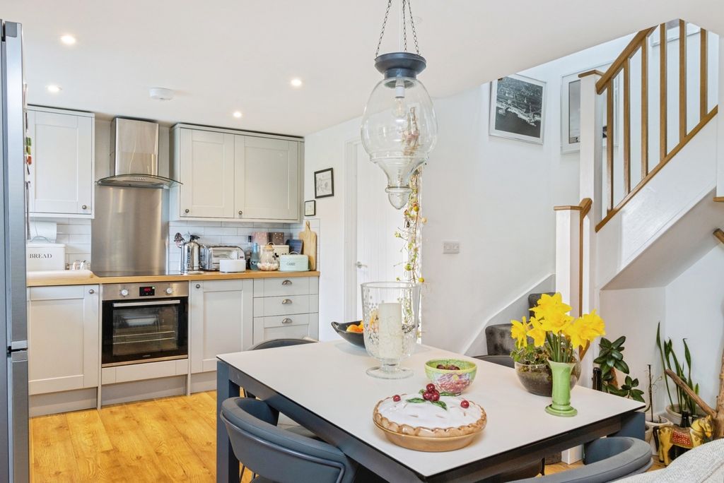 2 bed barn conversion for saleStation Road, Bere Alston, Yelverton, Devon PL20 photo 4