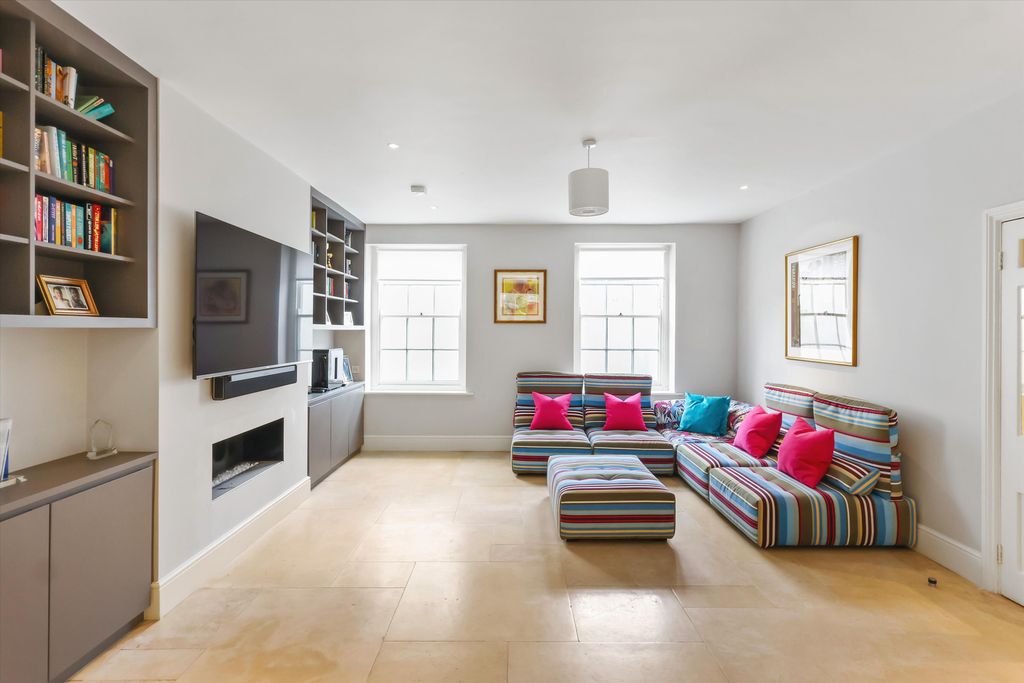 Additional image 9 of 5 bed terraced house for saleLypiatt Terrace, Cheltenham, Gloucestershire GL50