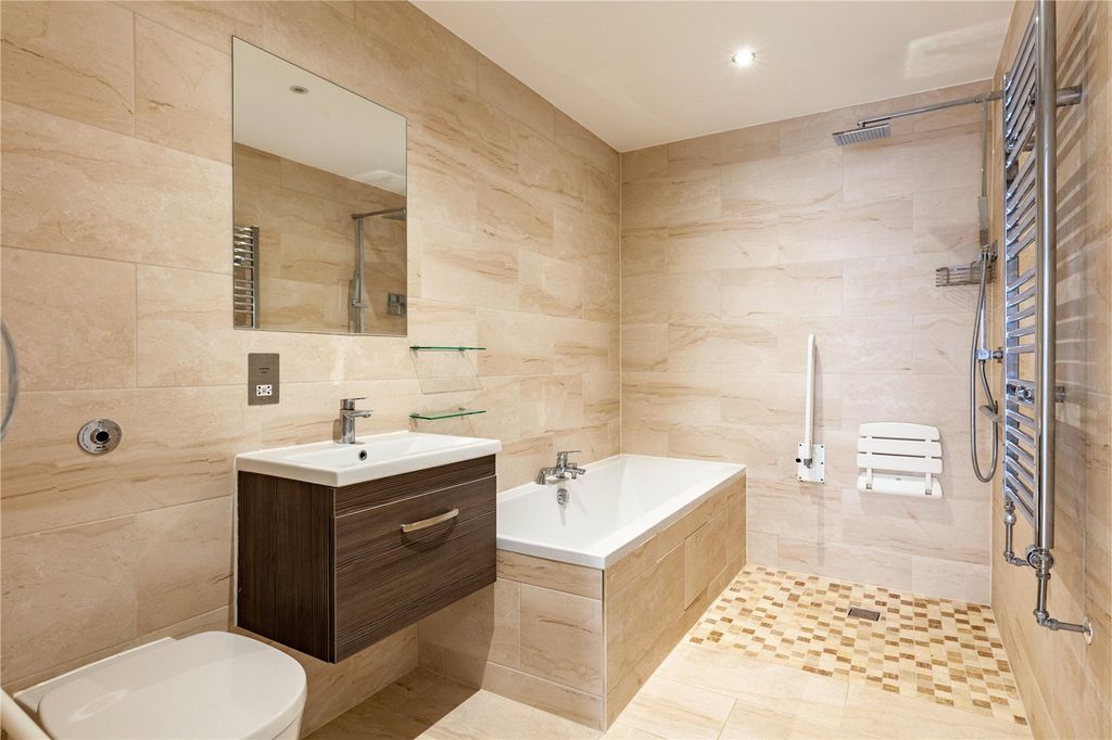 Additional image 12 of 2 bed flat for saleStratton Place, Stratton, Cirencester, Gloucestershire GL7
