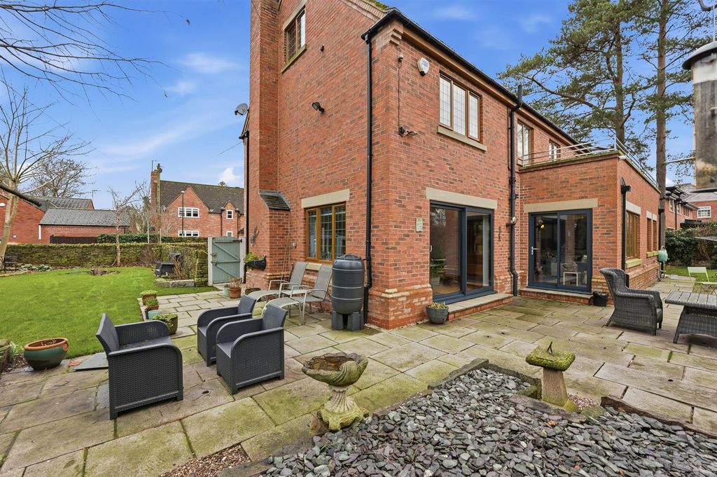 Additional image 48 of 6 bed detached house for saleRye Flatt Lane, Chesterfield S40